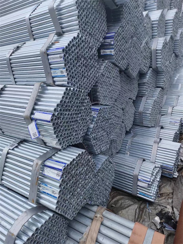 5_787_2471928_1000_1333.jpg 5_787_2471928_1000_1333.jpg